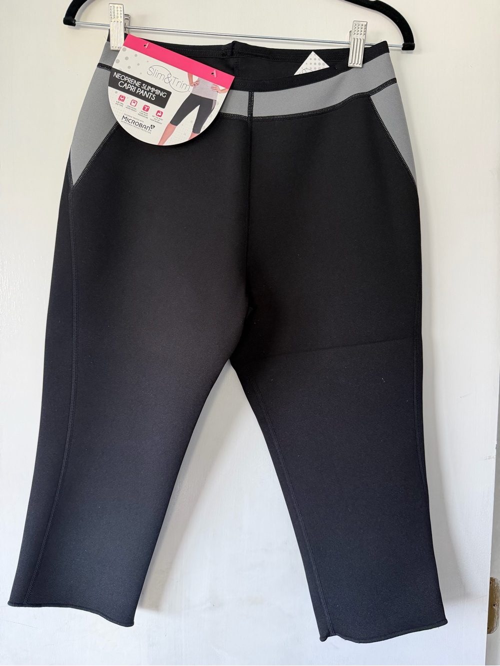 Slim & Trim Neoprene Slimming Capri Pants. Size L. NWT.